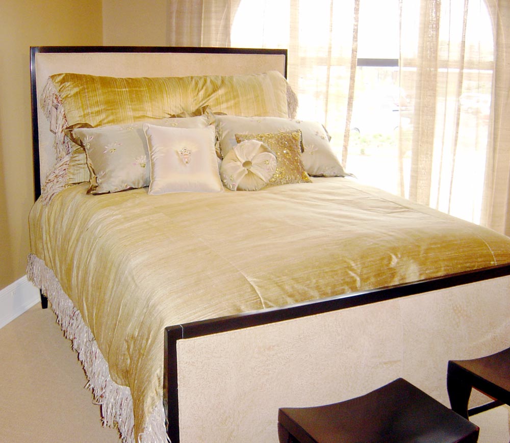 Townsend Leather's Expressions Cowhide Vanilla Bean Ostrich