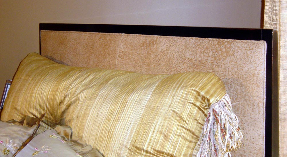 Townsend Leather's Expressions Cowhide Vanilla Bean Ostrich