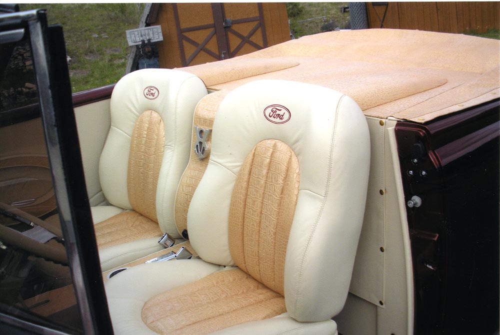 Townsend Leather's Expressions Cowhide Vanilla Bean American Gator