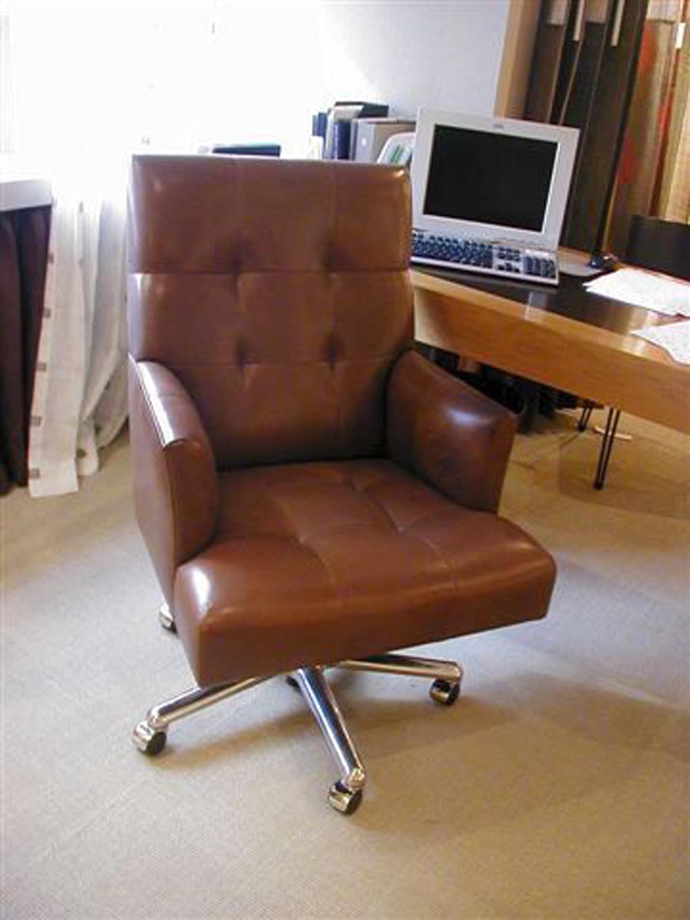 Townsend Leather's Antique Glaze Lambskin Pine Cone