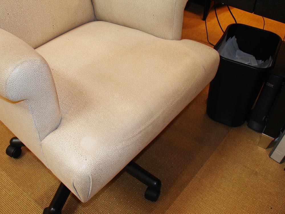 Townsend Leather's Fierce Fish Cowhide Old Lace Stingray