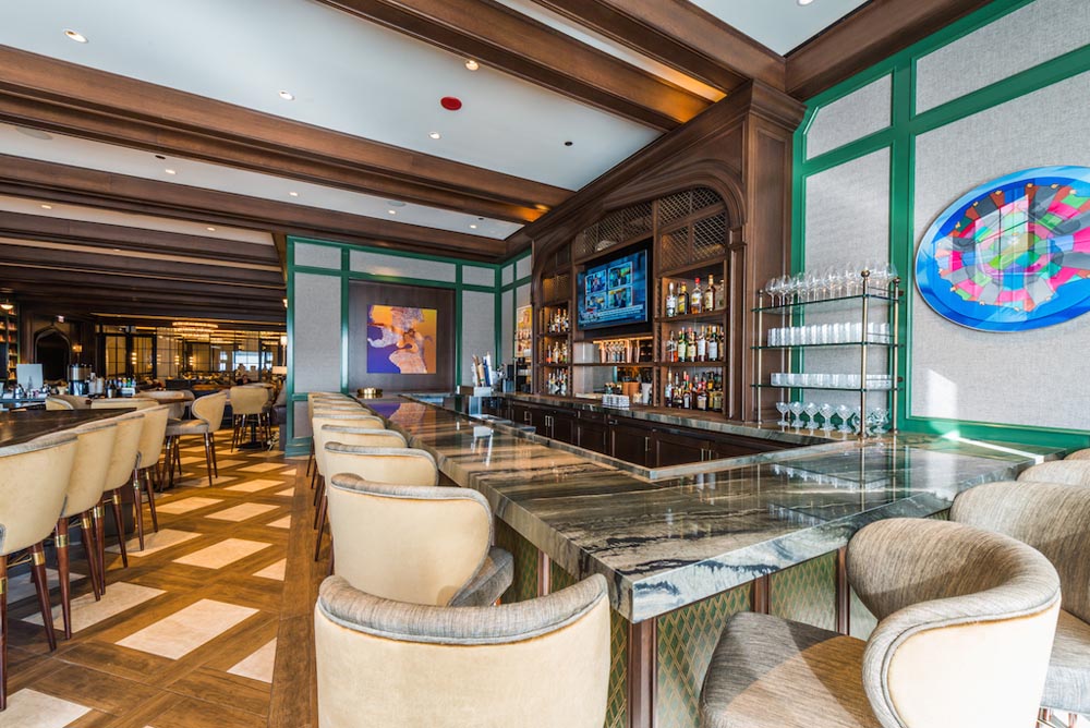 Townsend Leather's Classic Embossed and Tipped Lynden Lions Medium Double Diamond Stitches