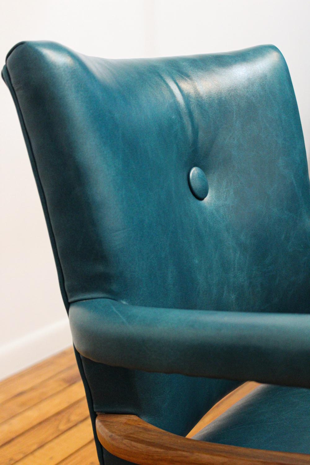 Townsend Leather's Manchester Cowhide Aruba Blue